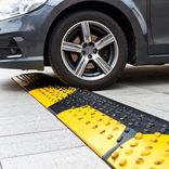 Image d'illustration du mot "ralentisseur"